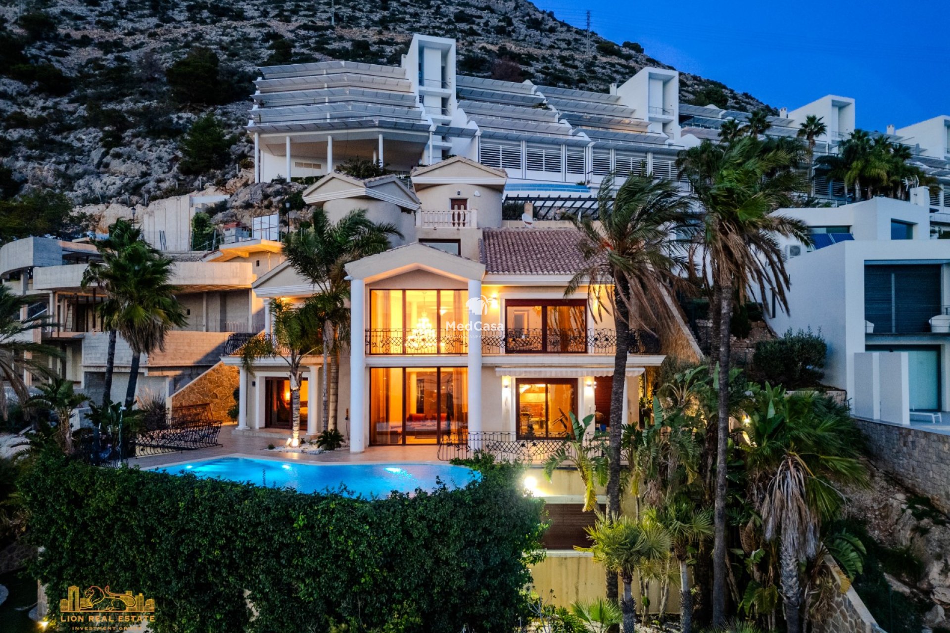Wiederverkauf - Villa -
Altea