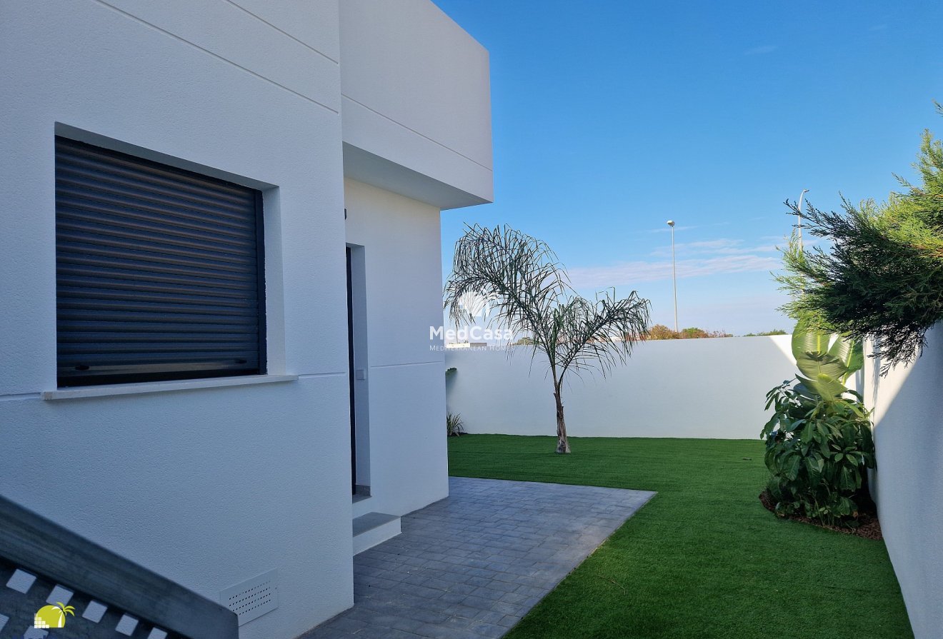 New Build - Semi-detached  -
Denia