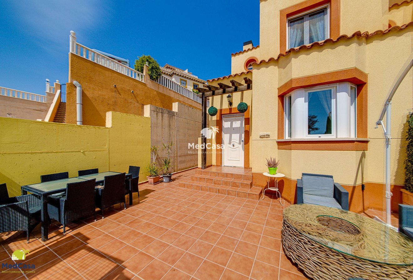 Resale - Corner Townhouse -
Orihuela Costa