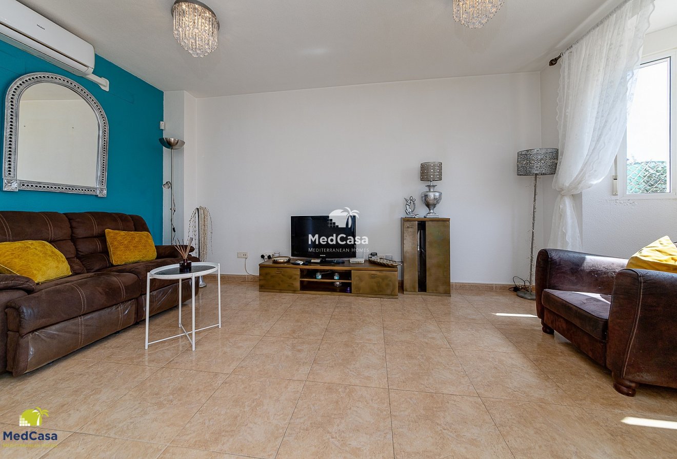 Resale - Corner Townhouse -
Orihuela Costa