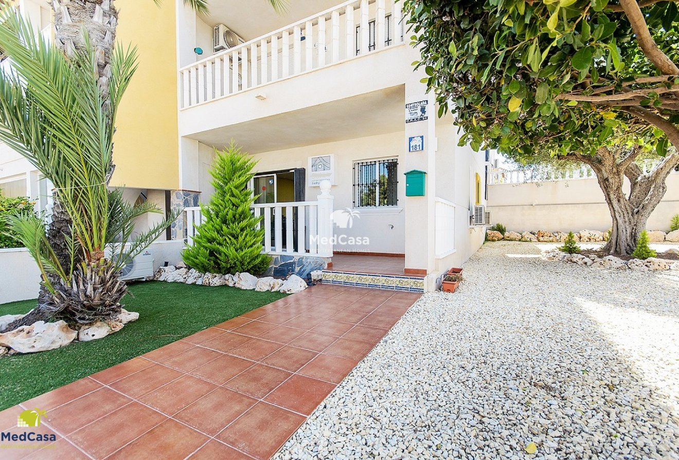 Resale - Ground floor apartment -
Orihuela Costa