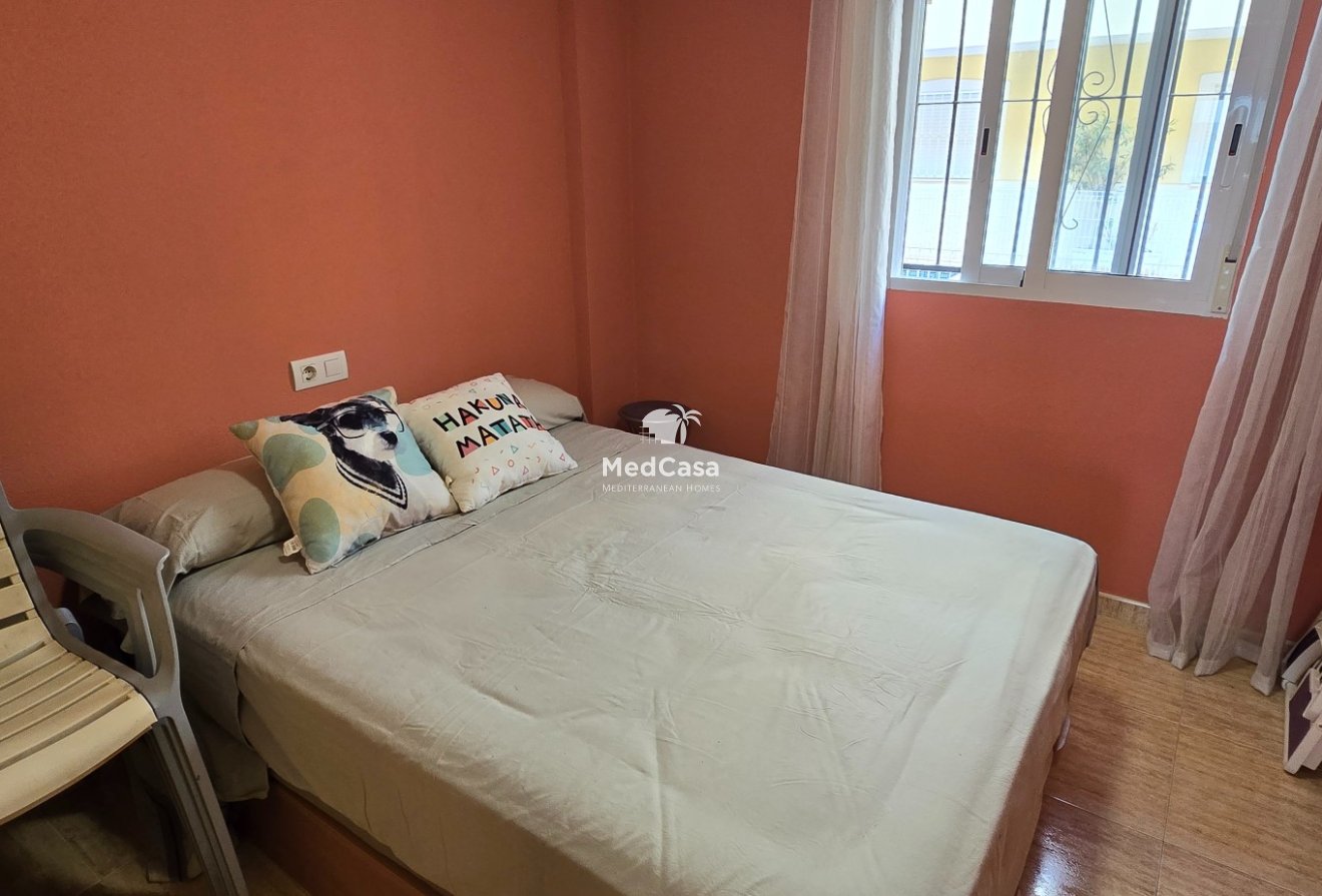 Wiederverkauf - Erdgeschosswohnung -
Formentera del Segura