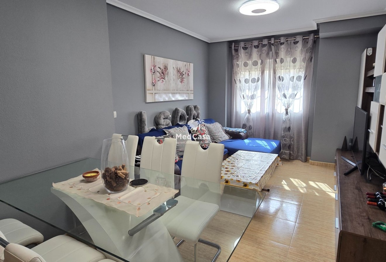 Wiederverkauf - Erdgeschosswohnung -
Formentera del Segura