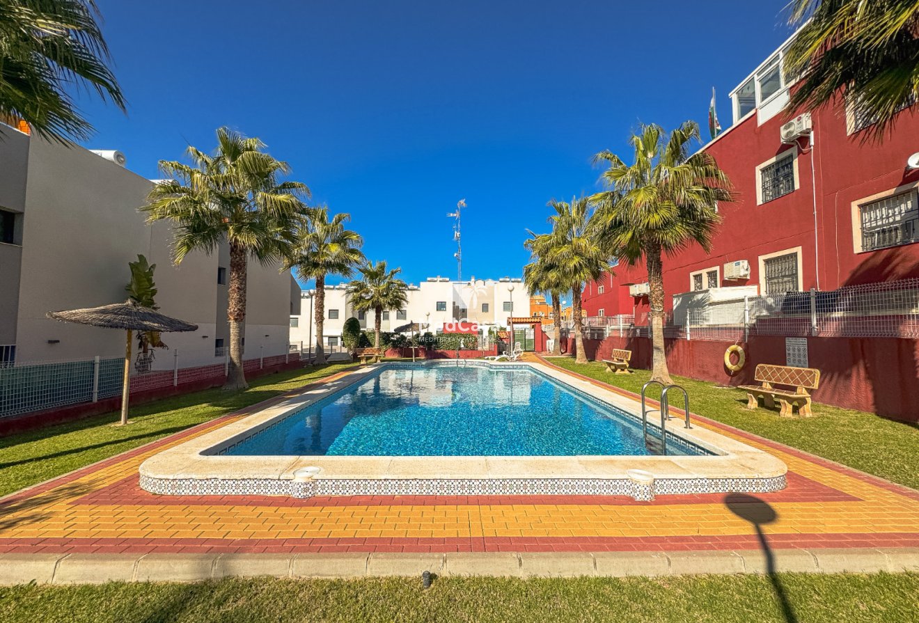 Wiederverkauf - Apartment -
Torrevieja - Los Altos