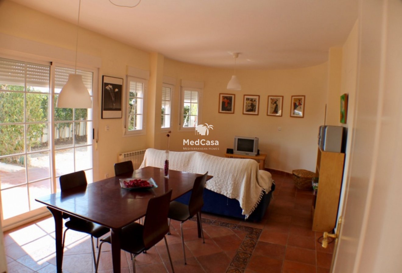 Wiederverkauf - Villa -
Villajoyosa - Montiboli