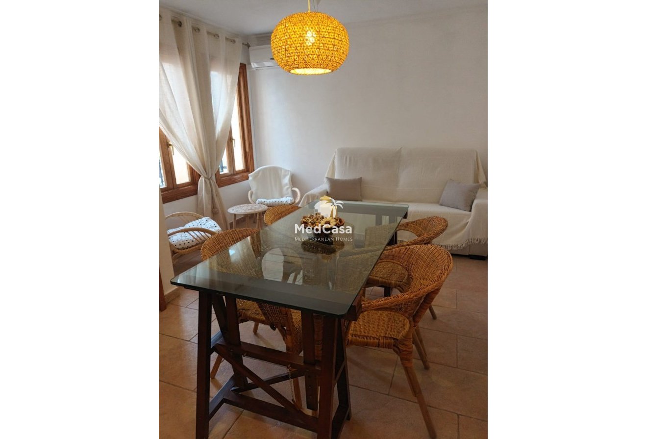 Resale - Apartment -
Altea - Pueblo