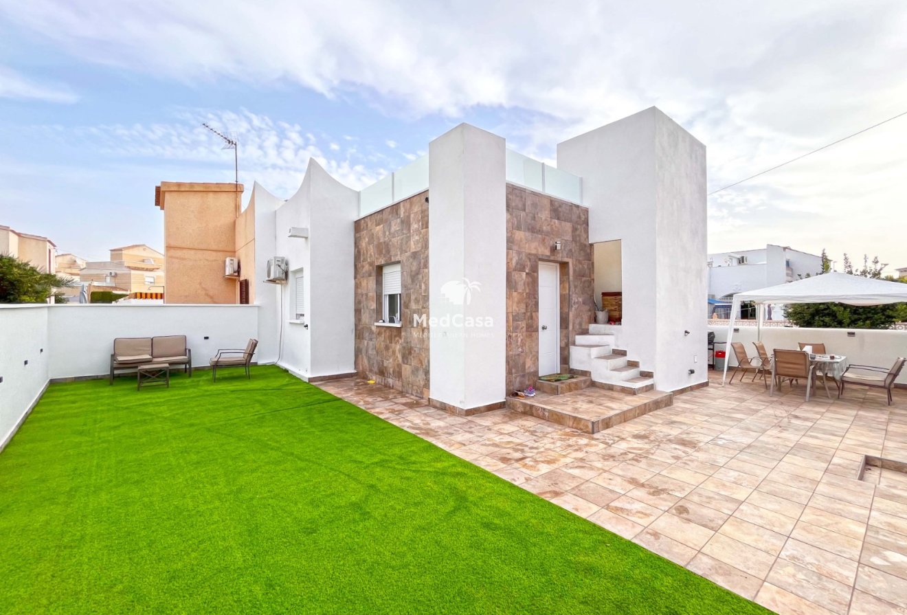 Resale - Townhouse -
Orihuela Costa - Playa Flamenca