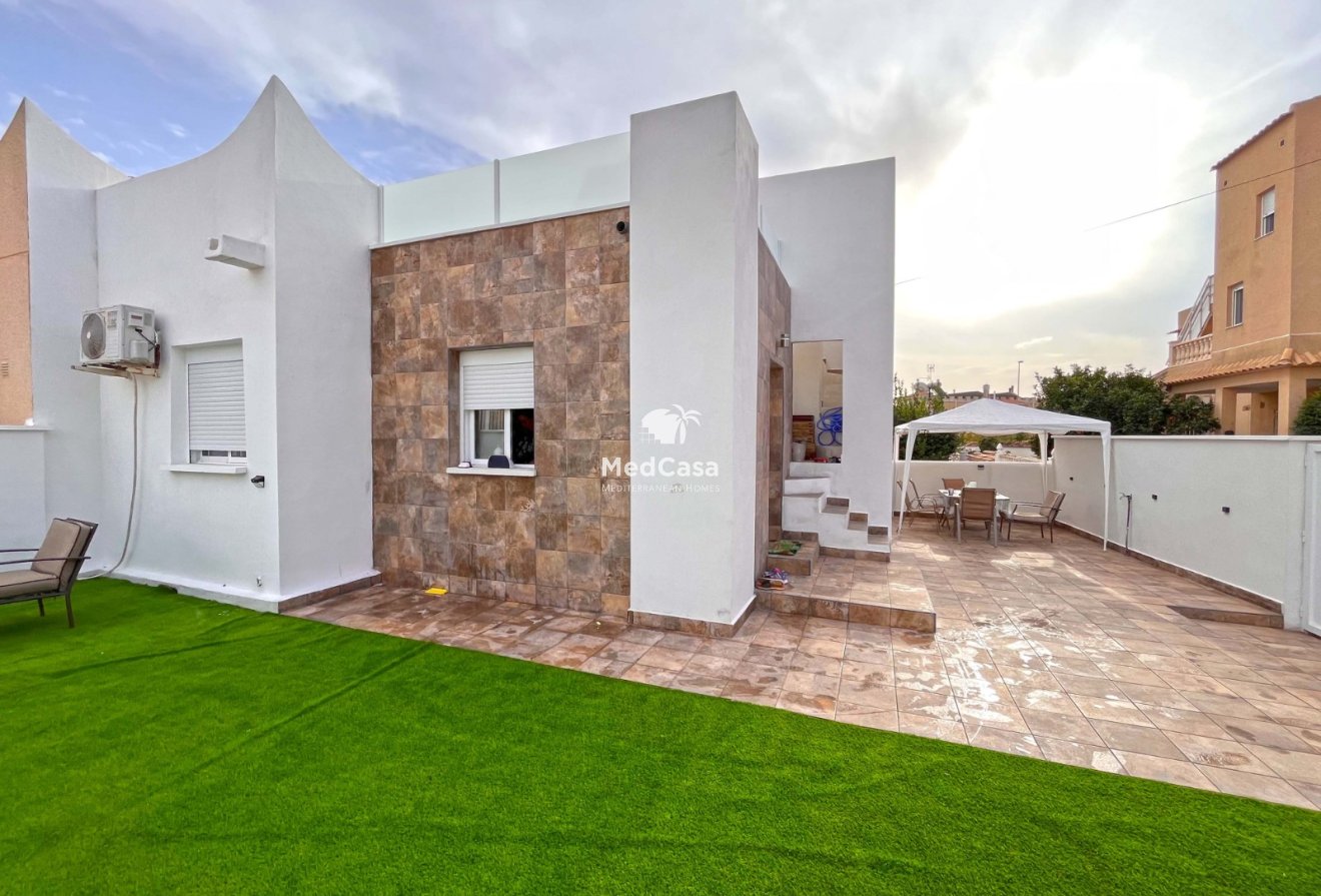 Resale - Townhouse -
Orihuela Costa - Playa Flamenca