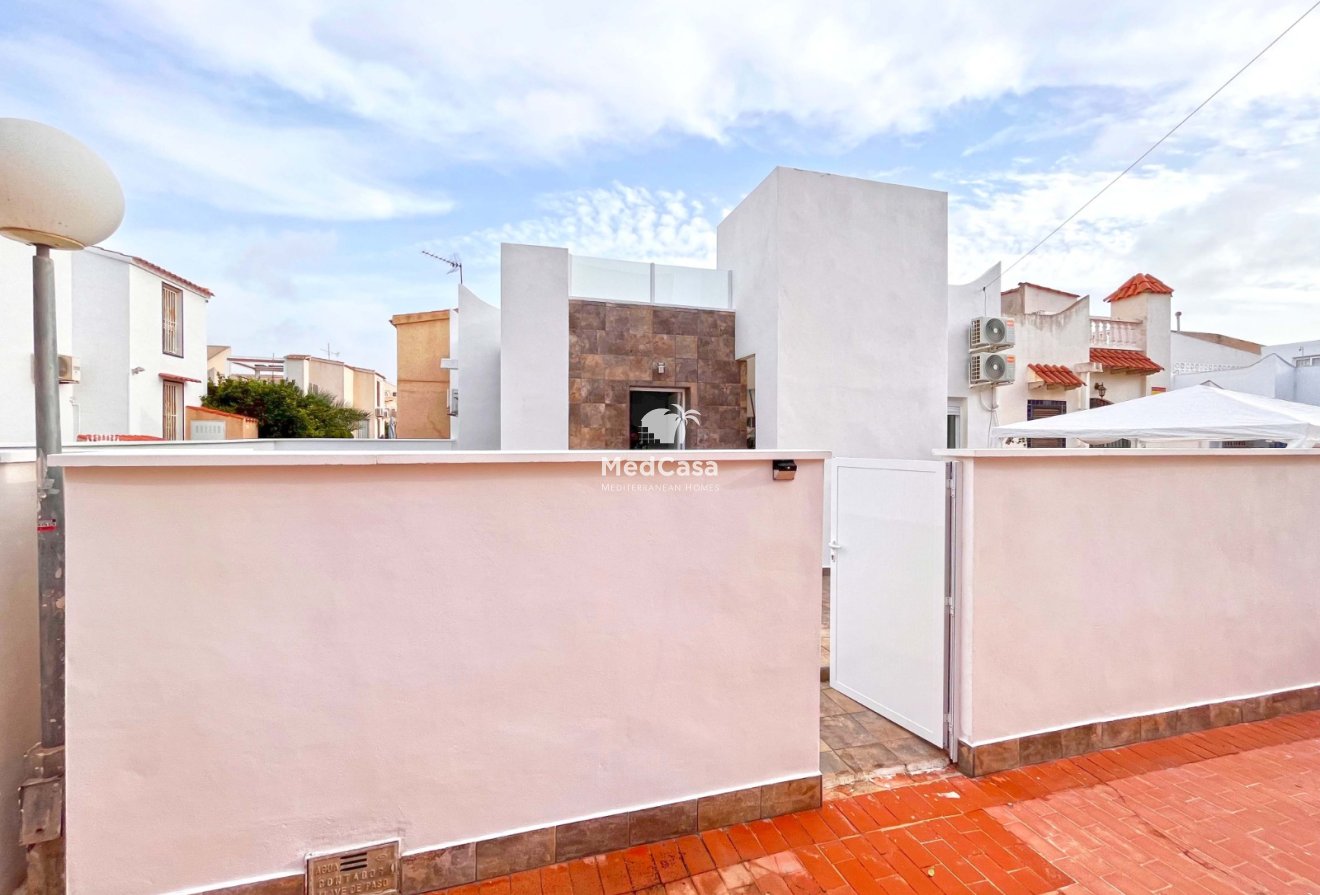 Resale - Townhouse -
Orihuela Costa - Playa Flamenca