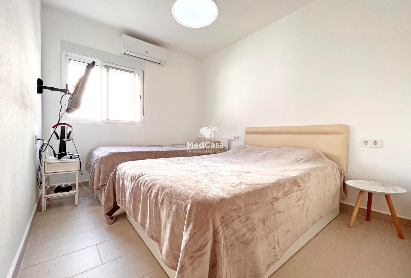 Resale - Townhouse -
Orihuela Costa - Playa Flamenca