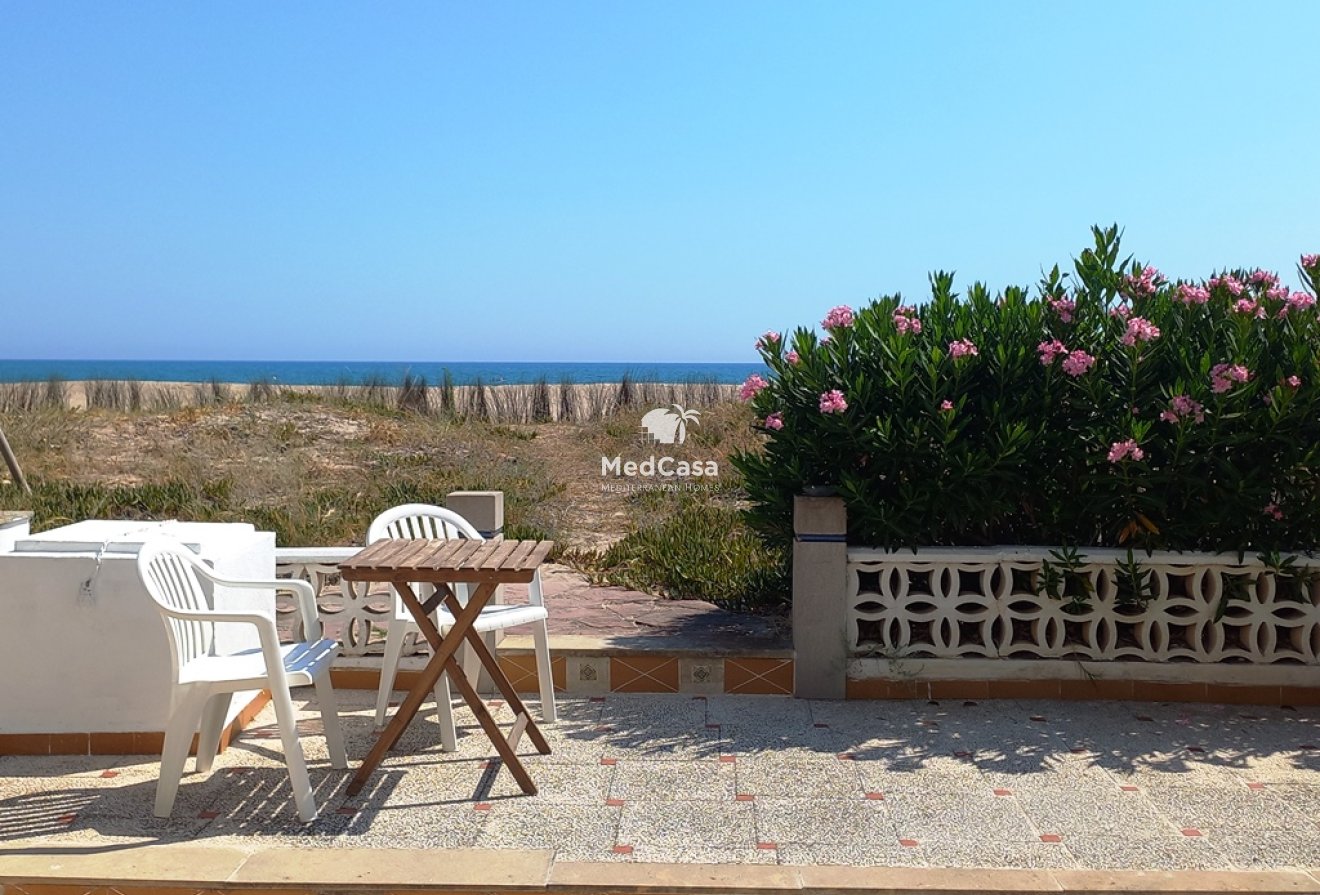 Segunda mano - Villa -
Denia