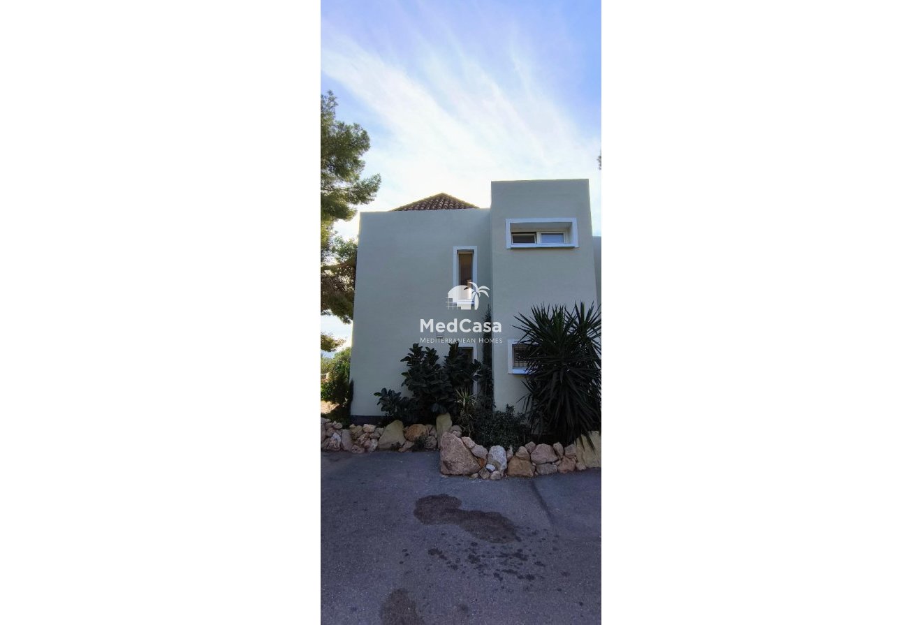 Segunda mano - Villa -
Altea - Marina Baja