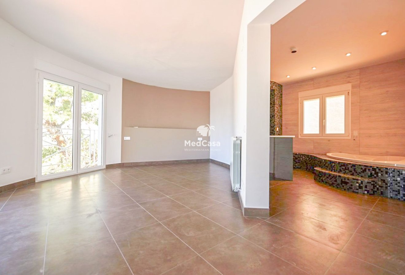 Resale - Villa -
Altea