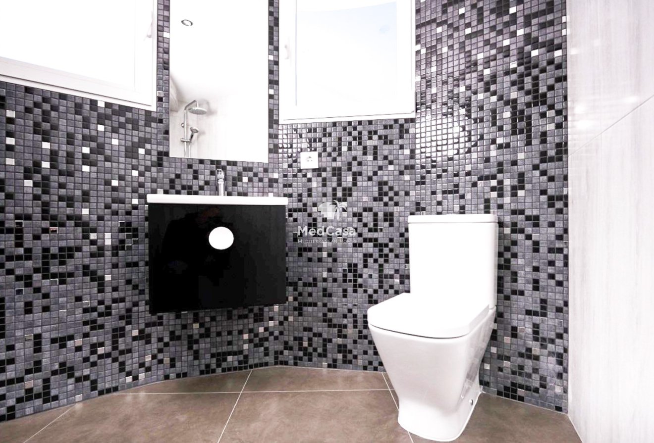 Resale - Villa -
Altea
