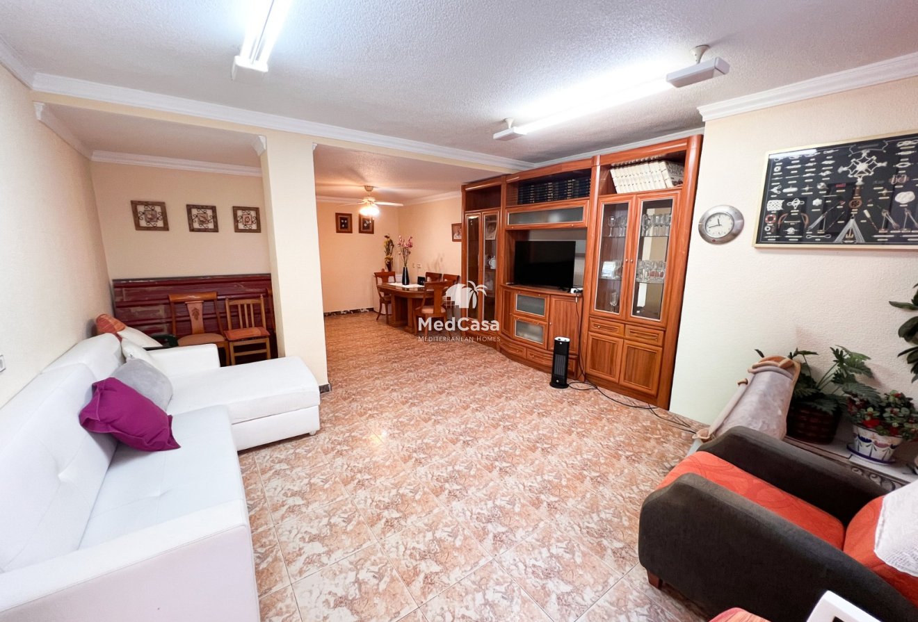 Wiederverkauf - Apartment -
Guardamar del Segura