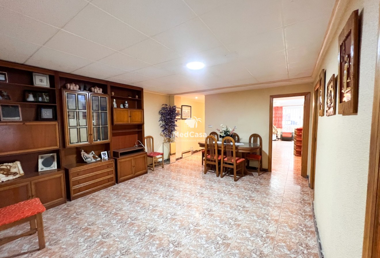 Wiederverkauf - Apartment -
Guardamar del Segura