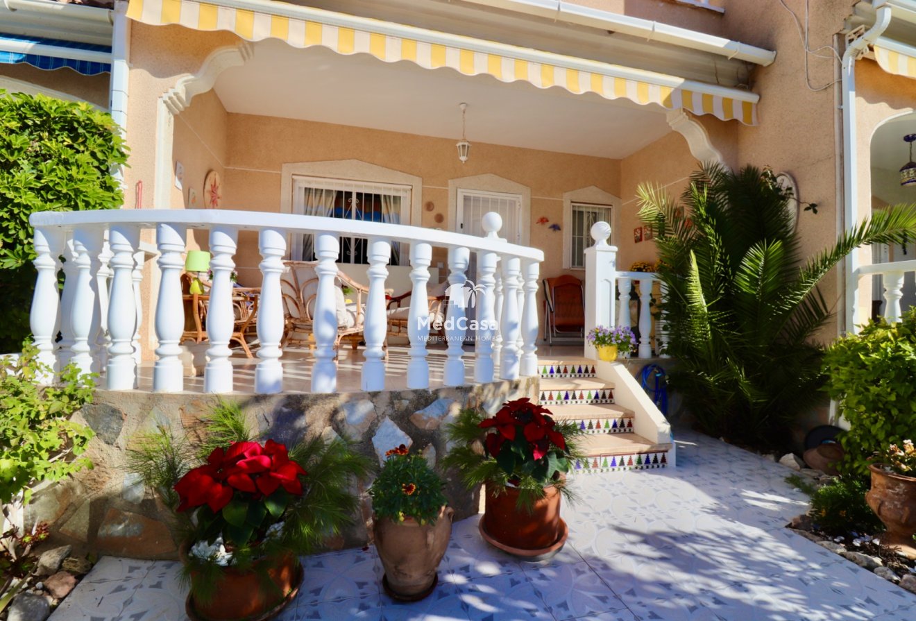 Resale - Townhouse -
Ciudad Quesada - Doña Pepa