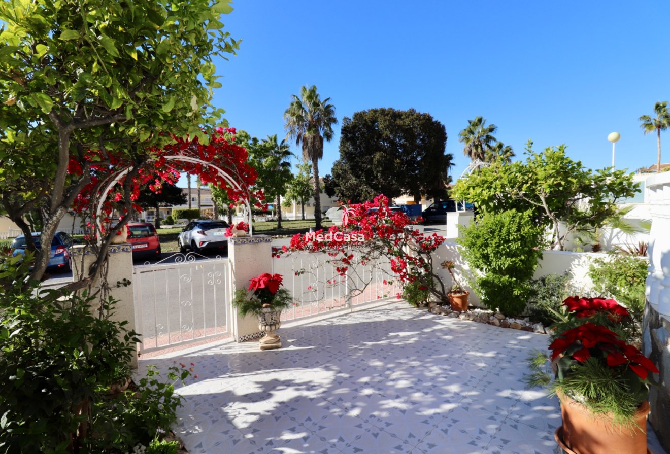 Resale - Townhouse -
Ciudad Quesada - Doña Pepa