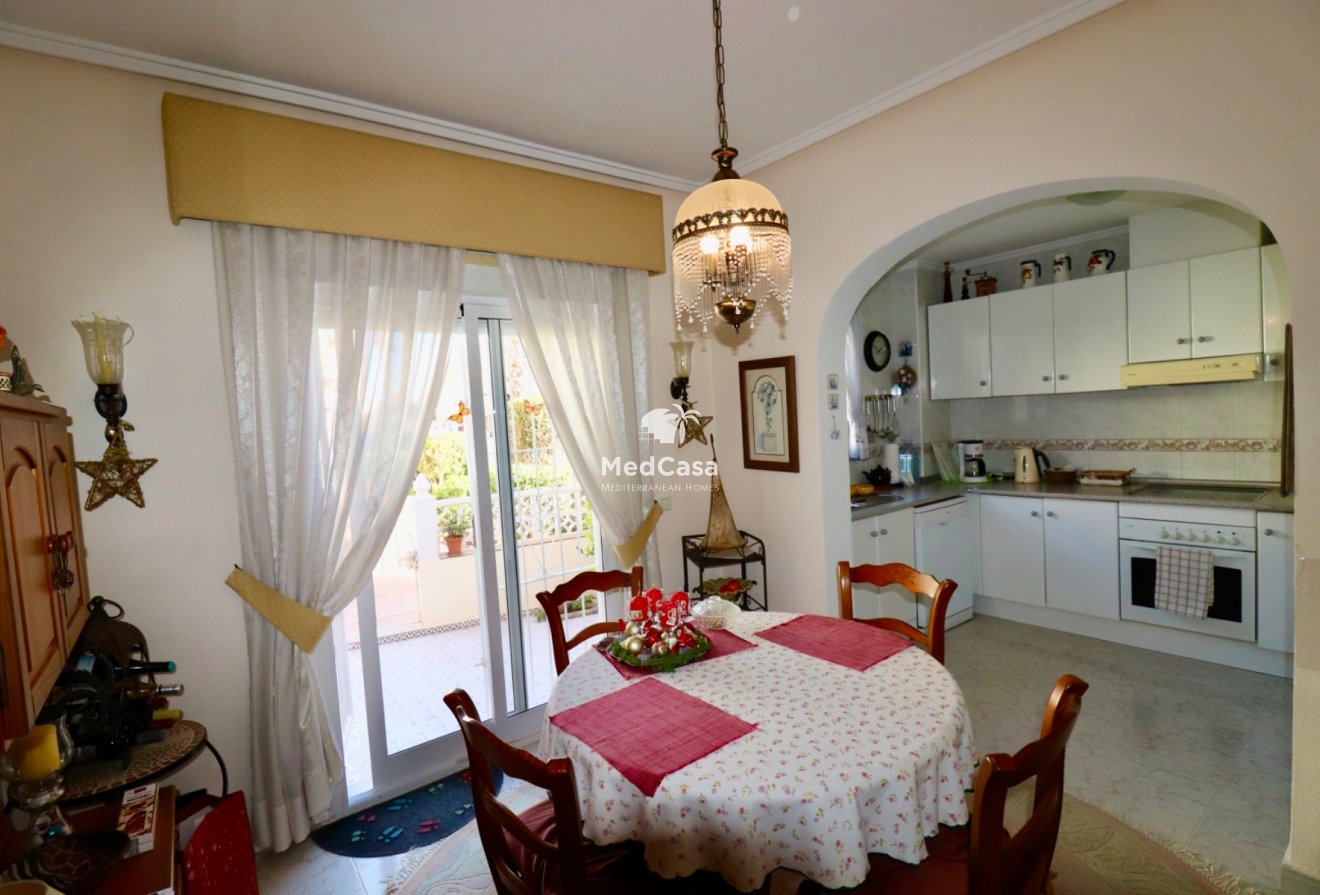 Resale - Townhouse -
Ciudad Quesada - Doña Pepa