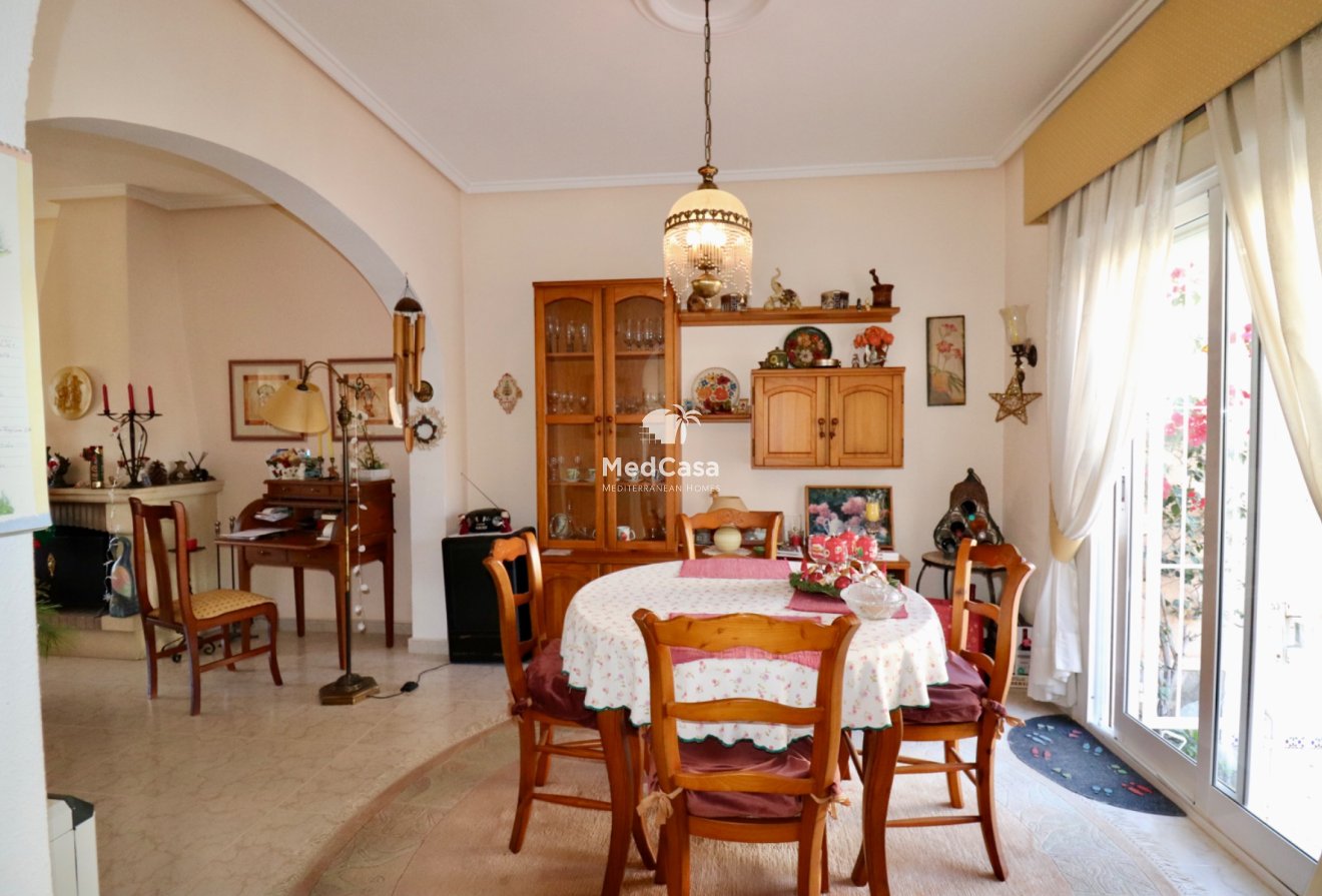 Resale - Townhouse -
Ciudad Quesada - Doña Pepa
