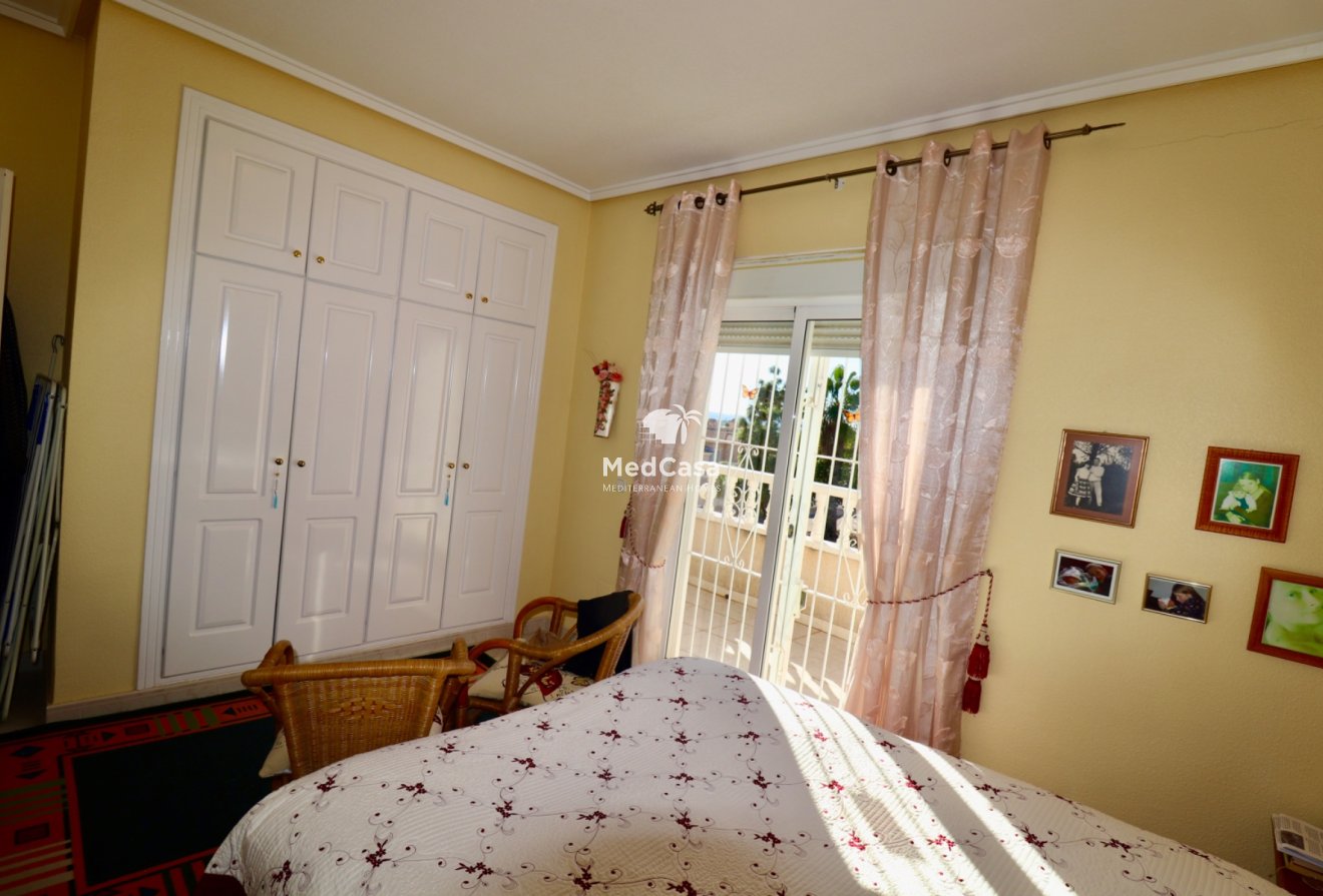 Resale - Townhouse -
Ciudad Quesada - Doña Pepa