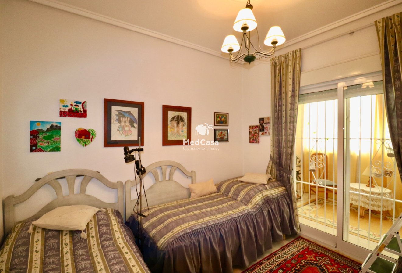 Resale - Townhouse -
Ciudad Quesada - Doña Pepa