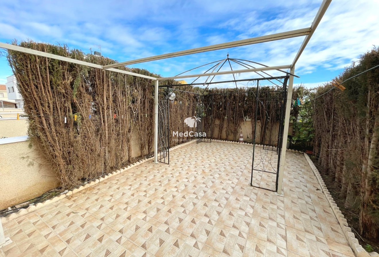Resale - Townhouse -
Ciudad Quesada - Lo Marabú