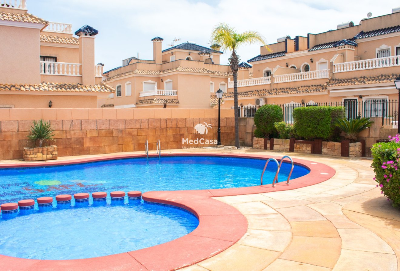 Resale - Townhouse -
Orihuela Costa - Los Dolses