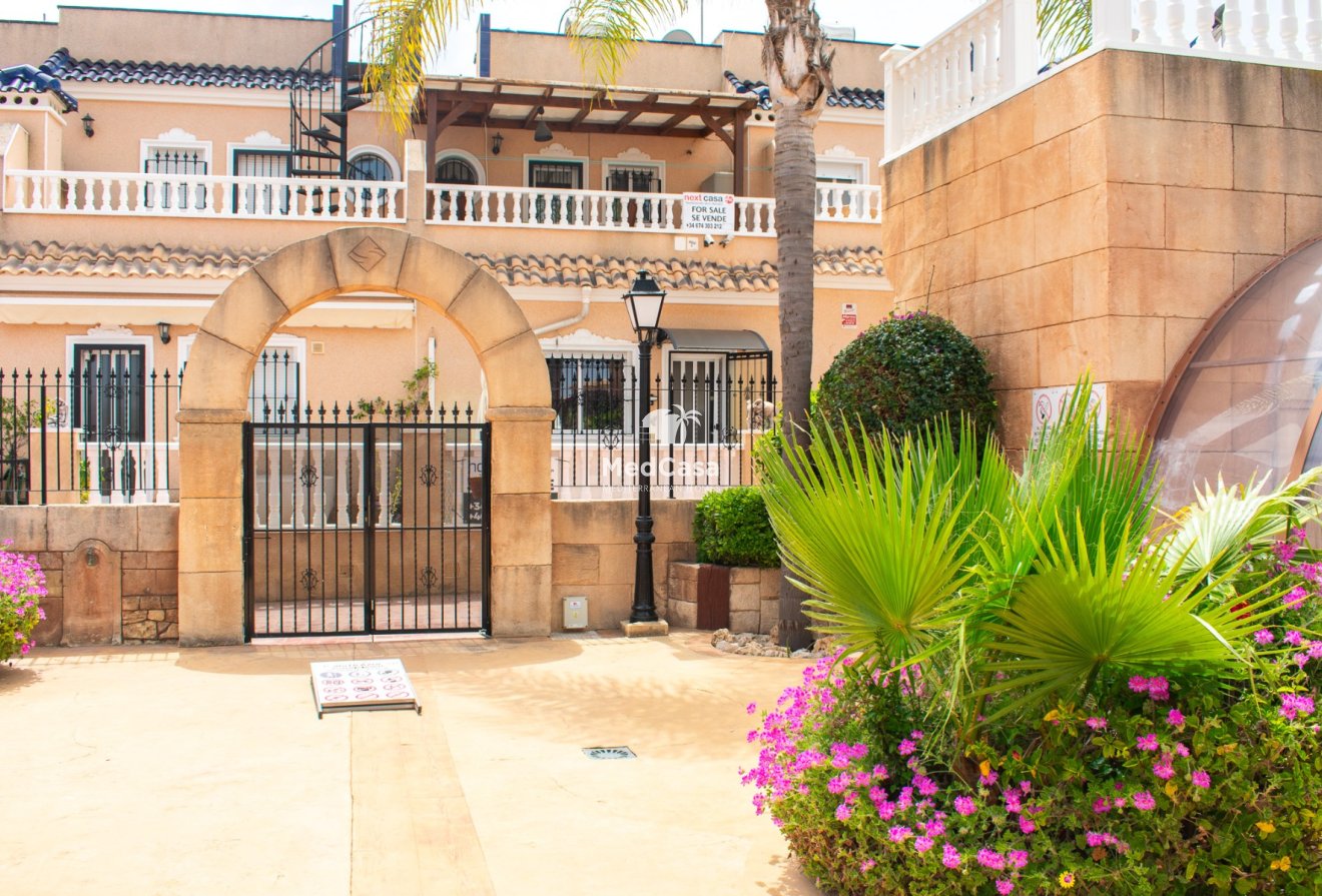 Resale - Townhouse -
Orihuela Costa - Los Dolses