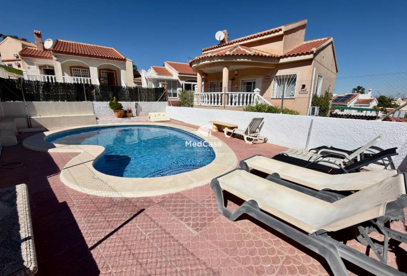 Segunda mano - Villa -
Ciudad Quesada - Rojales