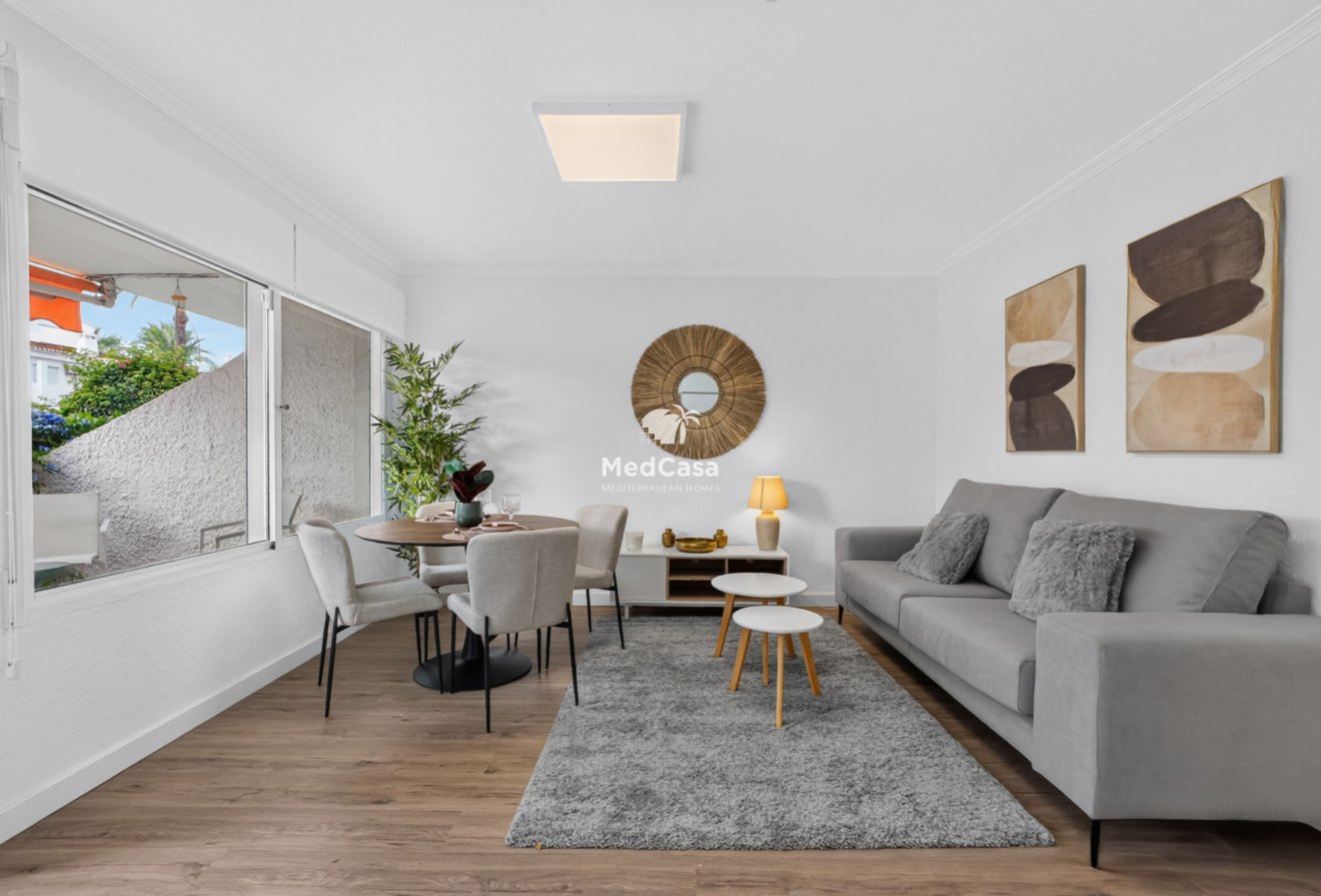Segunda mano - Apartamento -
Orihuela Costa - Villamartín