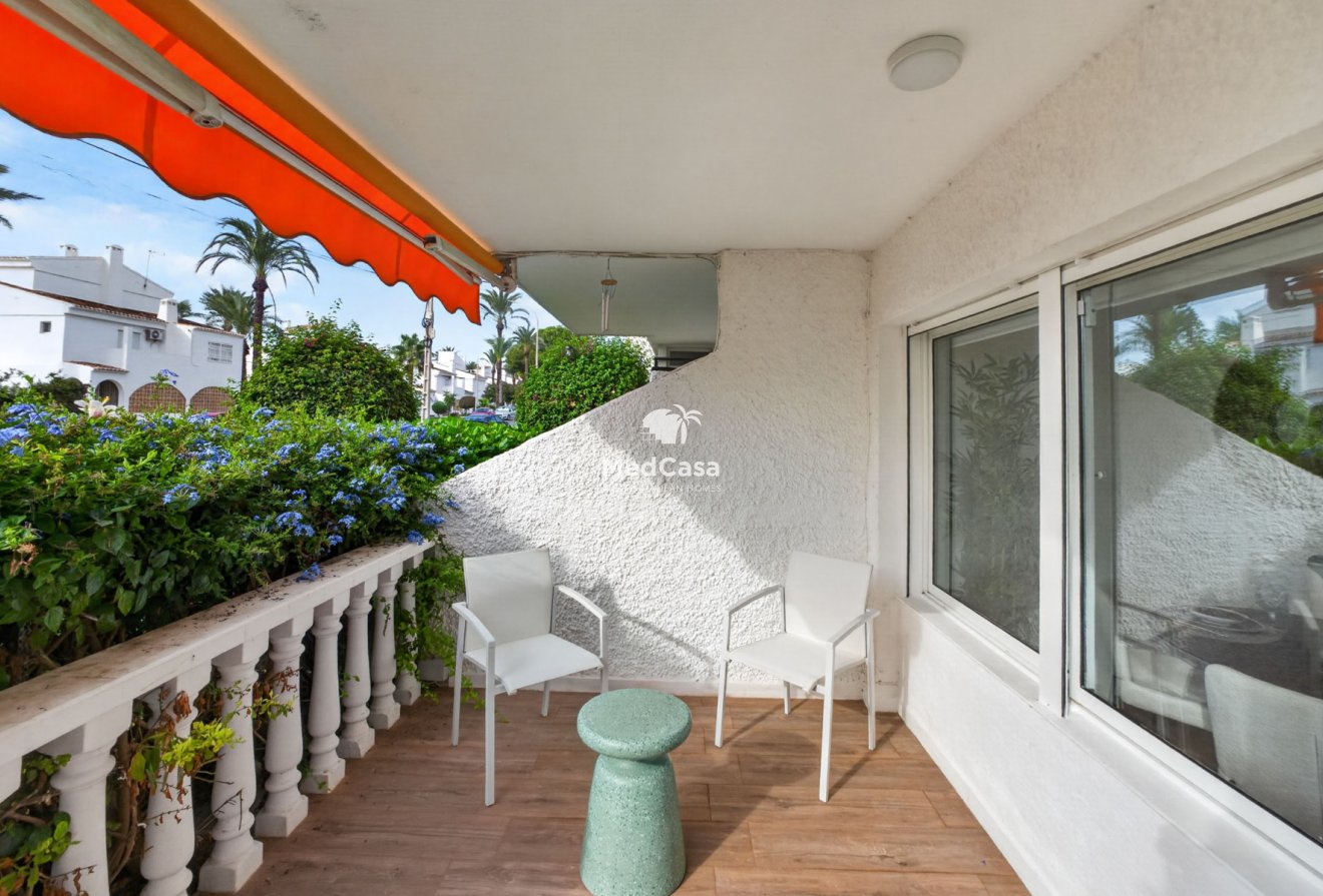 Segunda mano - Apartamento -
Orihuela Costa - Villamartín
