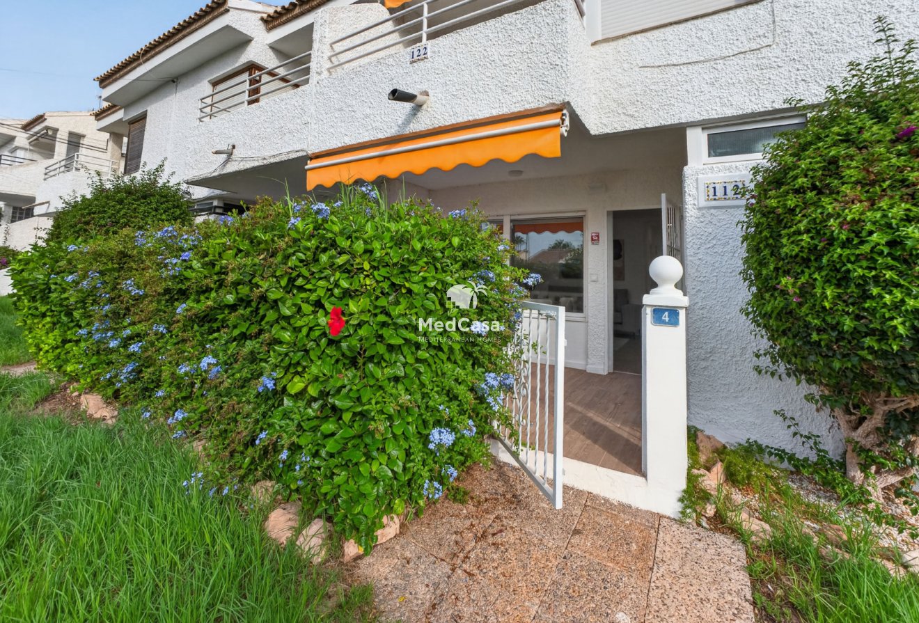 Segunda mano - Apartamento -
Orihuela Costa - Villamartín