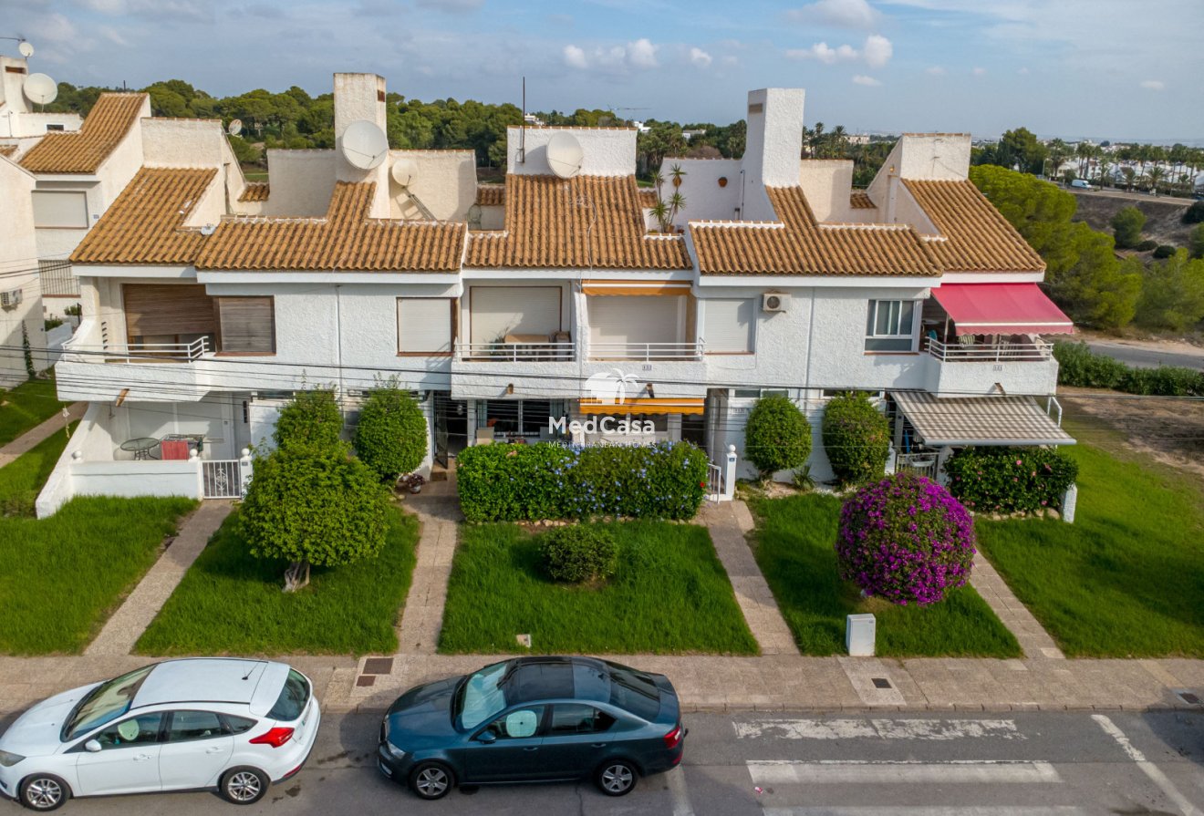 Segunda mano - Apartamento -
Orihuela Costa - Villamartín