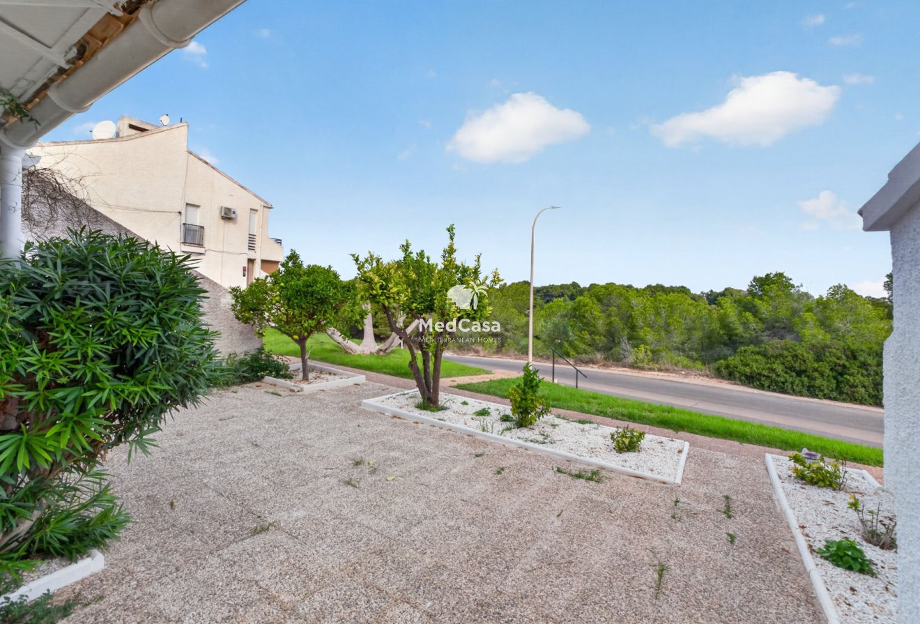 Segunda mano - Apartamento -
Orihuela Costa - Villamartín