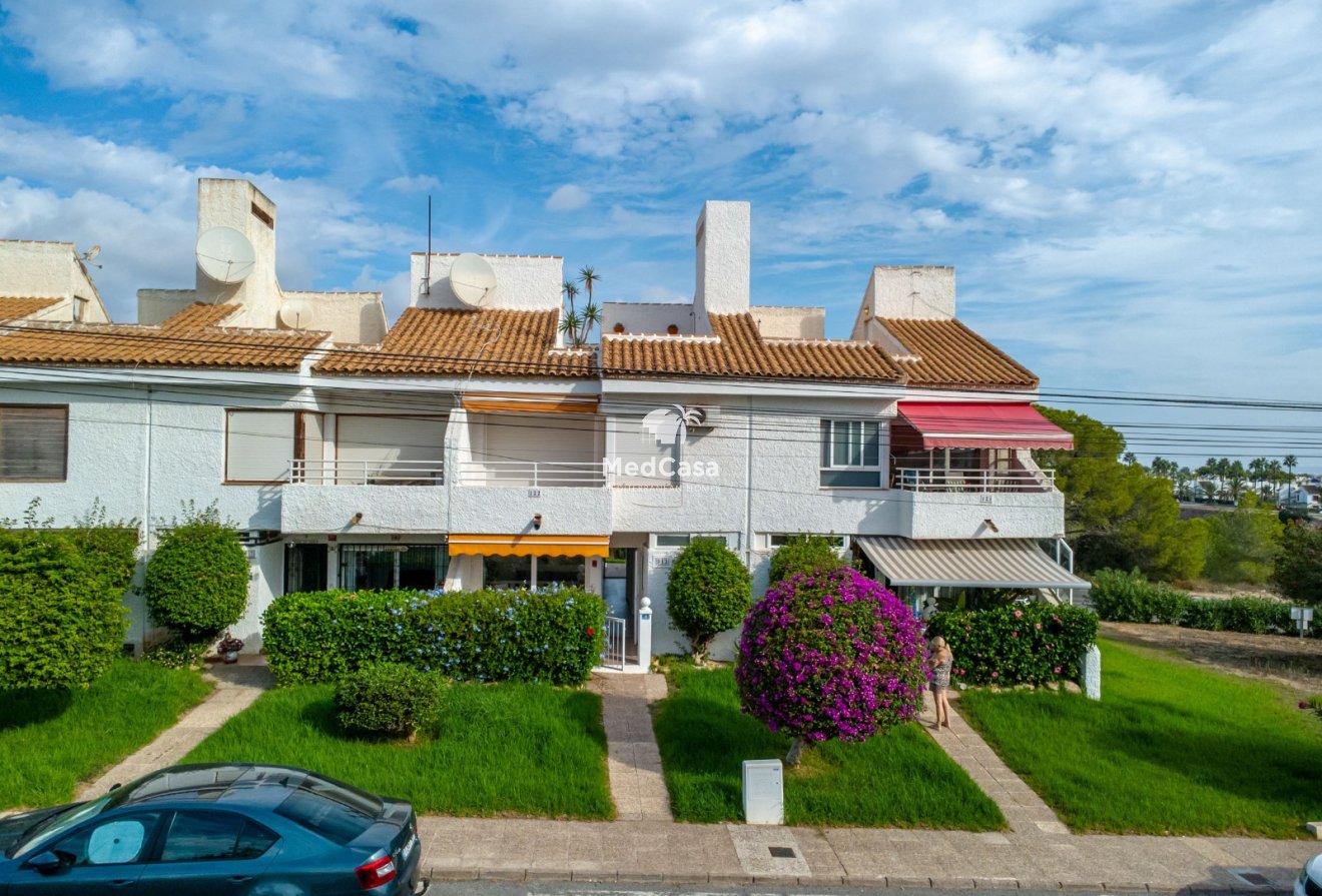 Segunda mano - Apartamento -
Orihuela Costa - Villamartín