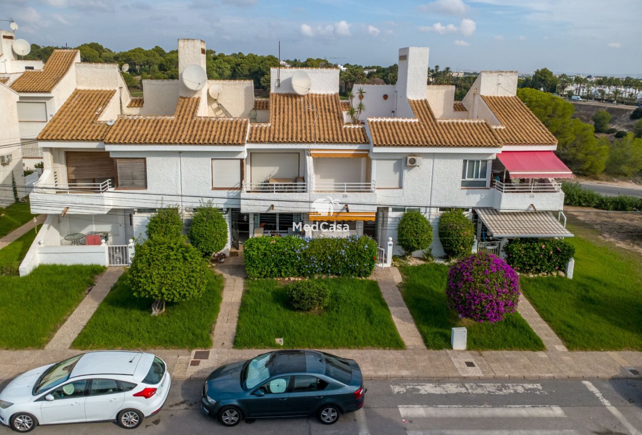 Segunda mano - Apartamento -
Orihuela Costa - Villamartín