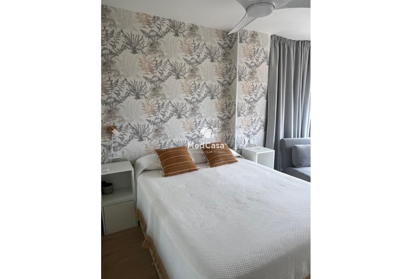 Segunda mano - Apartamento -
Benidorm - Levante