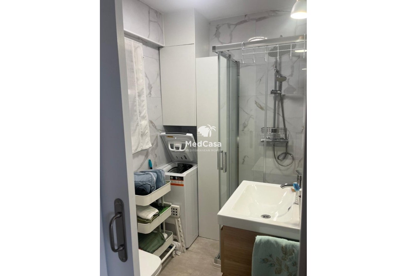 Segunda mano - Apartamento -
Benidorm - Levante