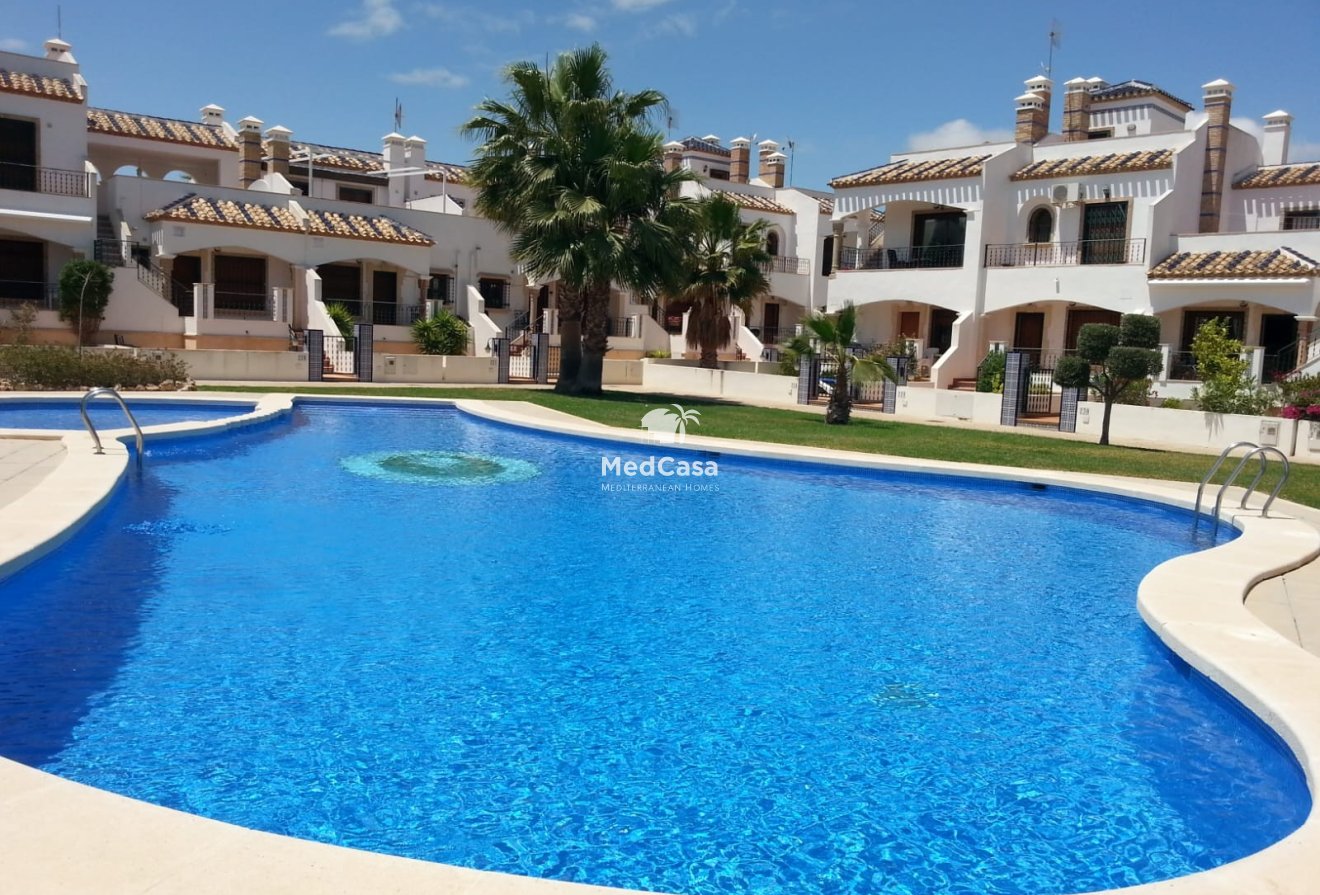 Segunda mano - Apartment / Duplex -
Orihuela Costa - Villamartín