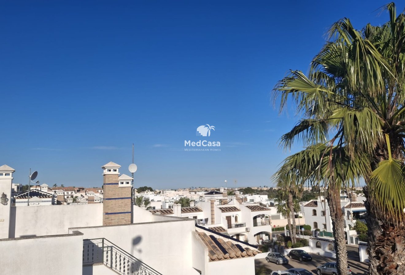 Segunda mano - Apartment / Duplex -
Orihuela Costa - Villamartín