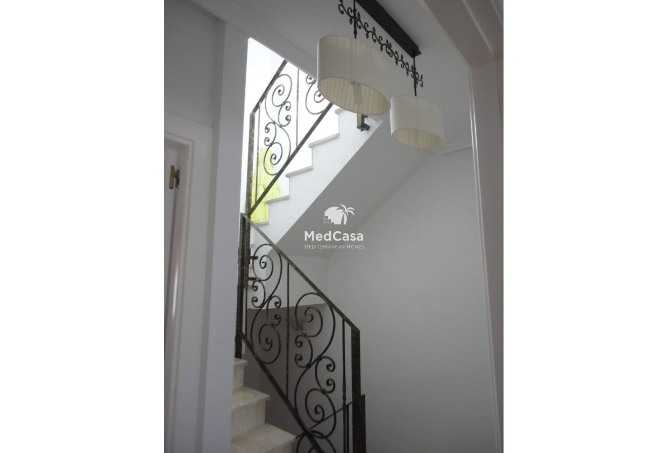 Segunda mano - Apartment / Duplex -
Orihuela Costa - Villamartín