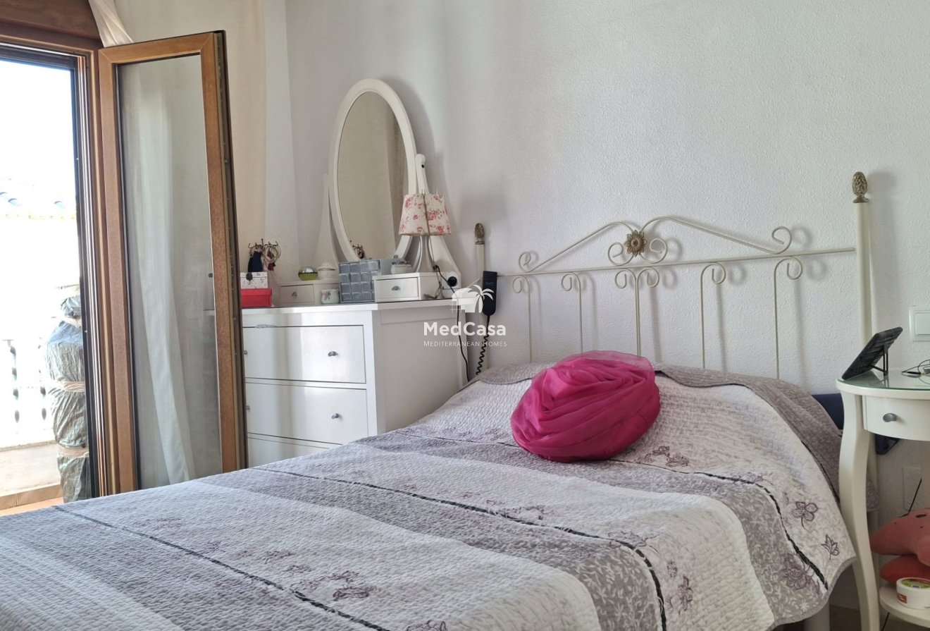 Segunda mano - Apartment / Duplex -
Orihuela Costa - Villamartín