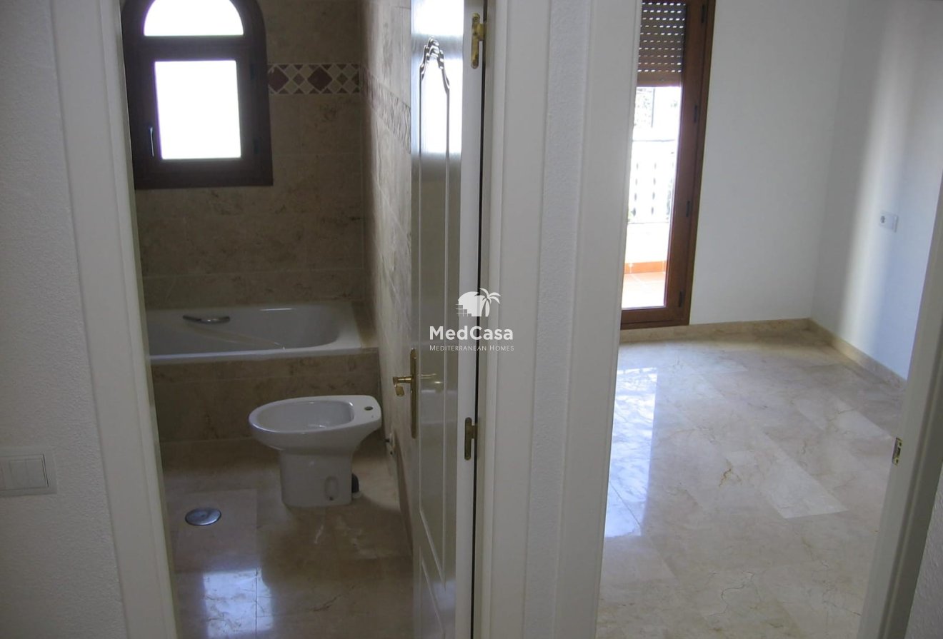 Segunda mano - Apartment / Duplex -
Orihuela Costa - Villamartín