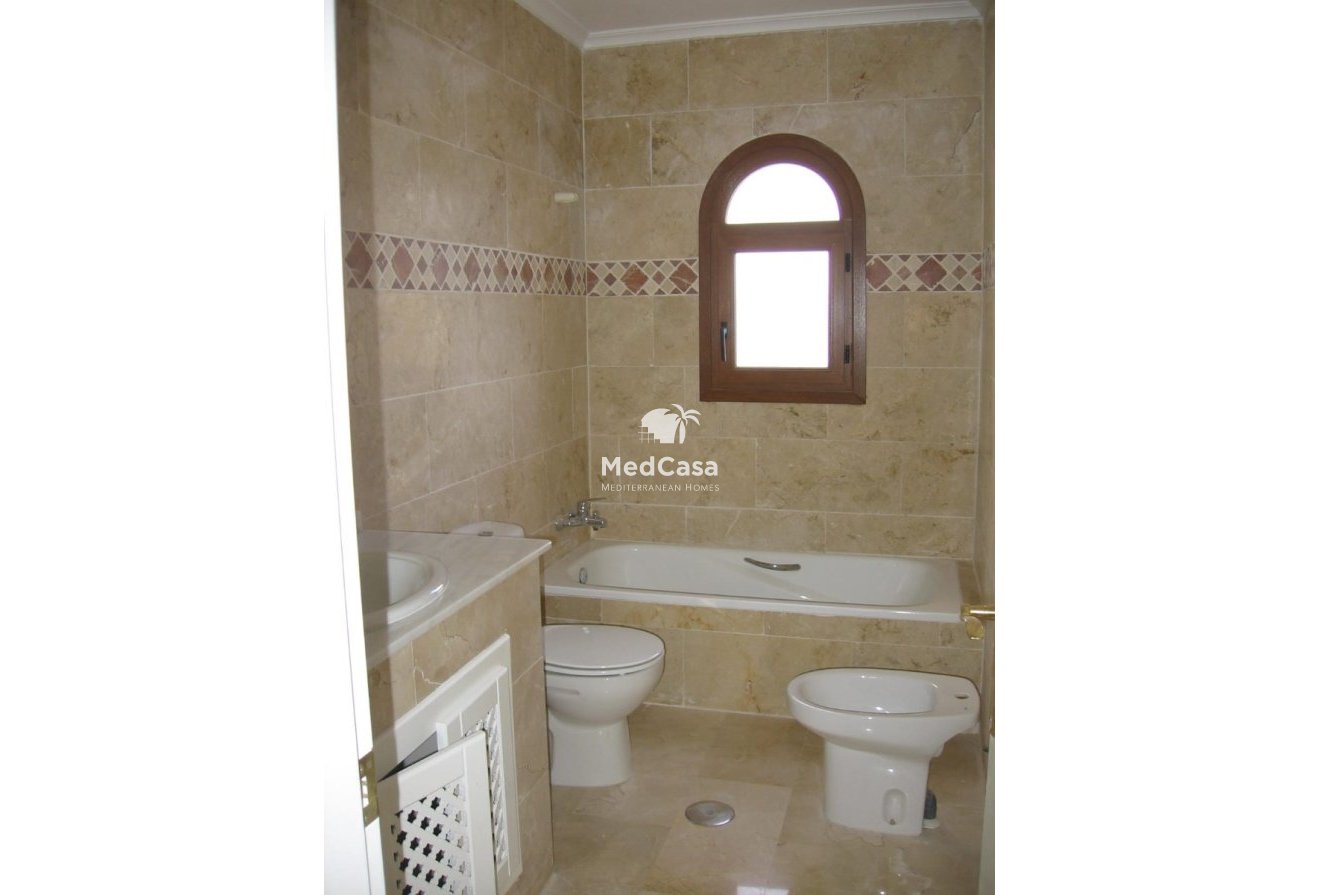 Segunda mano - Apartment / Duplex -
Orihuela Costa - Villamartín