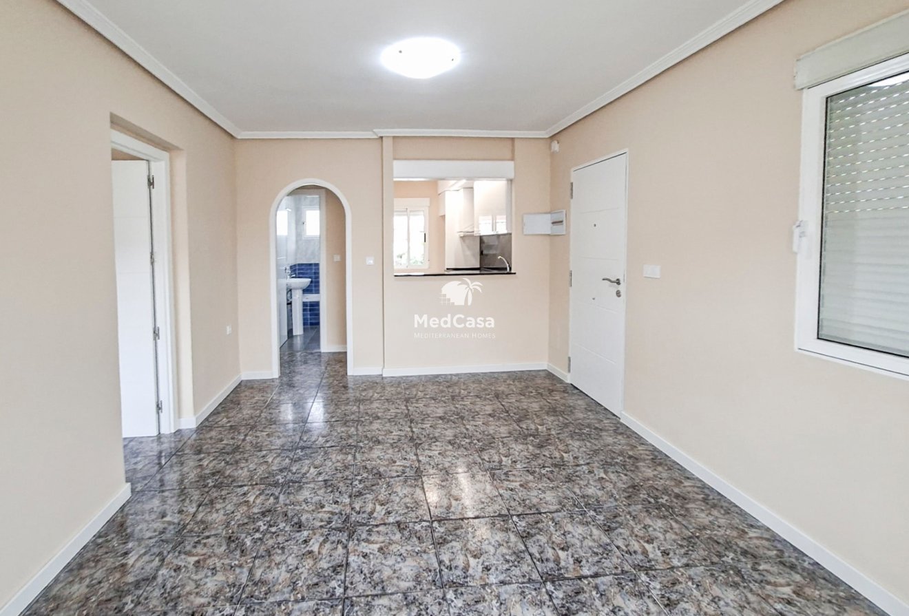 Segunda mano - Adosado -
Orihuela Costa
