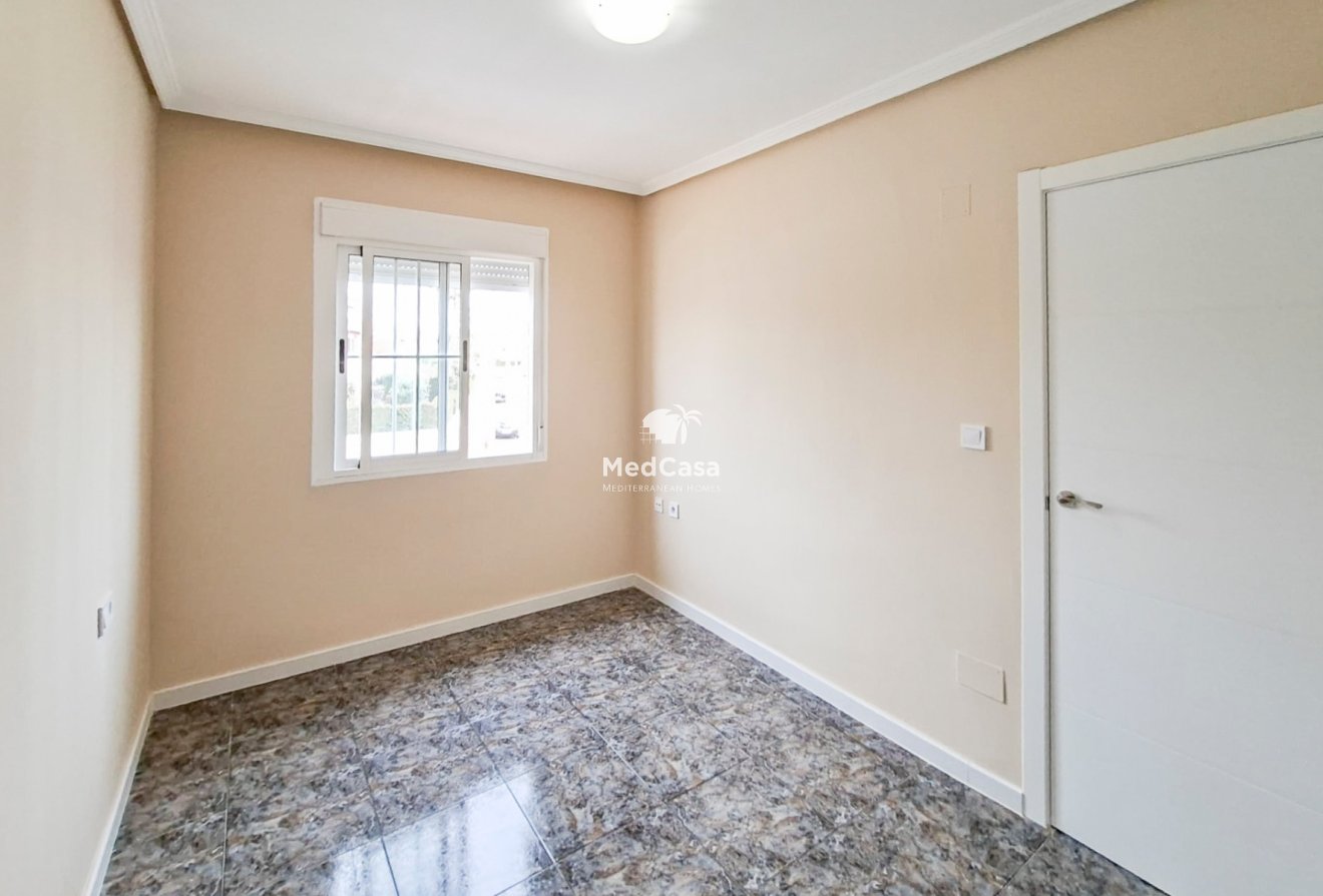 Segunda mano - Adosado -
Orihuela Costa