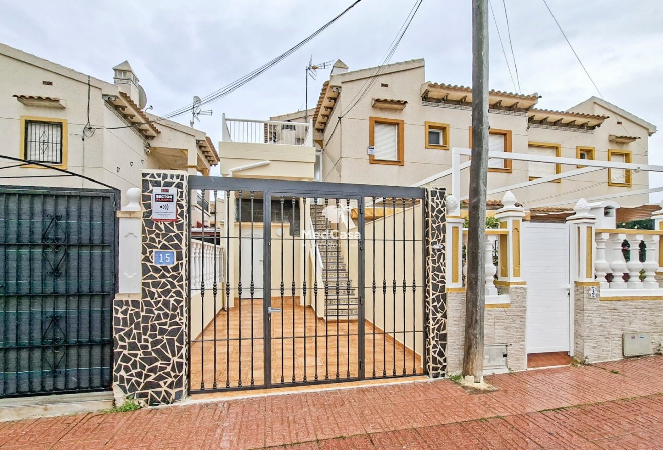 Segunda mano - Adosado -
Orihuela Costa