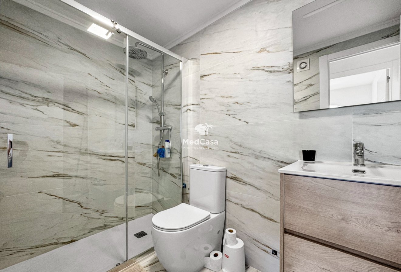 Segunda mano - Apartamento -
Orihuela Costa - Punta Prima