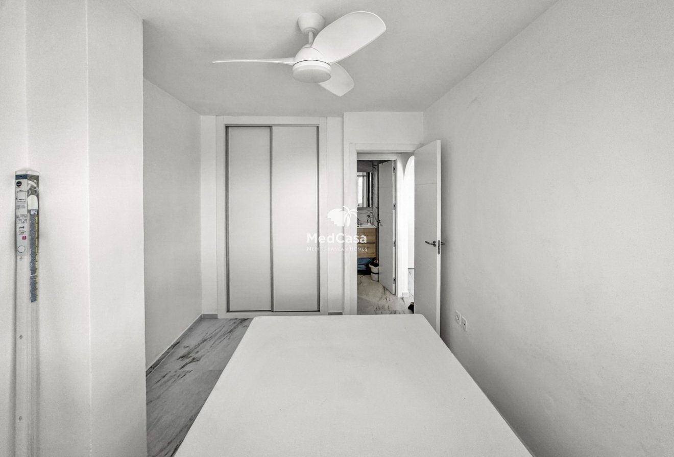 Segunda mano - Apartamento -
Orihuela Costa - Punta Prima